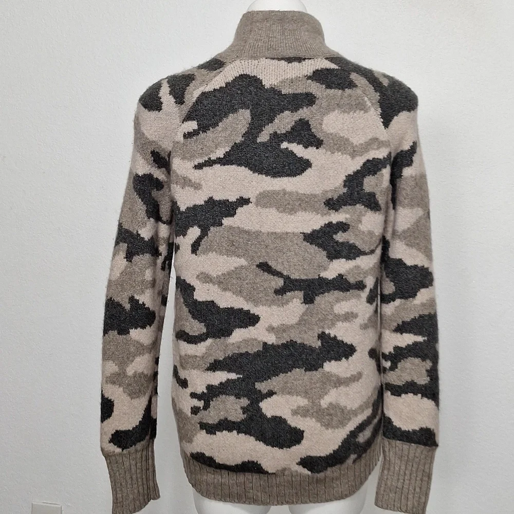 Christian Siriano Camouflage Print Streetwear Cozy Mock Neck Grunge Sweater Sz.M